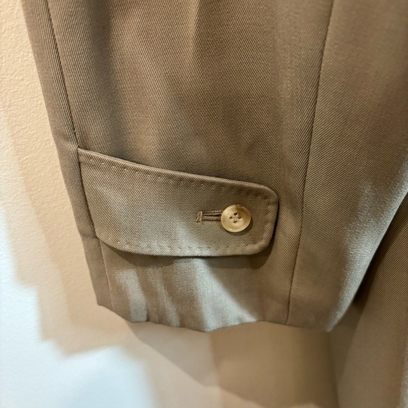 AQUASCUTUM Sz 38R Wool Lined Many  Pockets Slit in Back Buttoned Trenchcoat - Picture 7 of 16